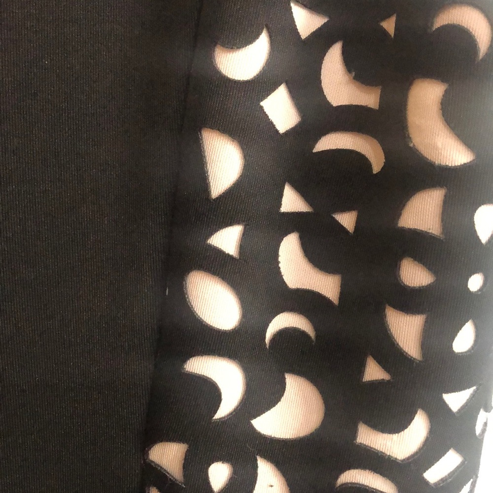 Dress - Picture 4 of 5